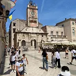 Апартаменты Poluotok 2 *