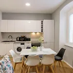 Poluotok 2 Апартаменты *