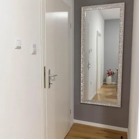 Appartement Poluotok 2 *