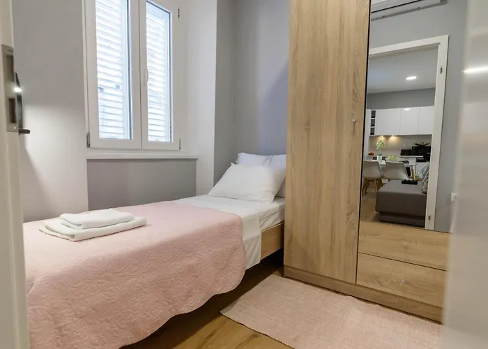 Poluotok 2 Apartament