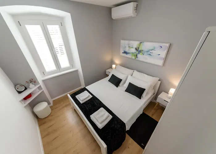 Poluotok 2 Apartament Zadar