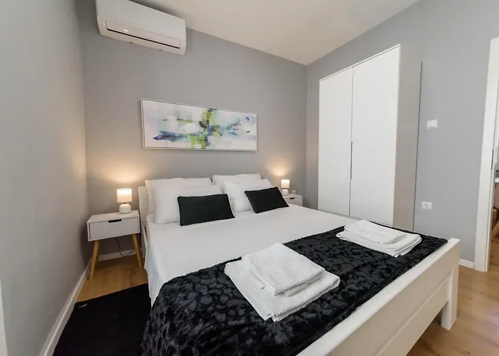 Apartament Poluotok 2