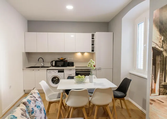 Poluotok 2 Apartman *